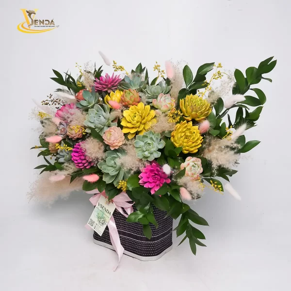 Tháng Năm Rực Rỡ - Hình ảnh 2