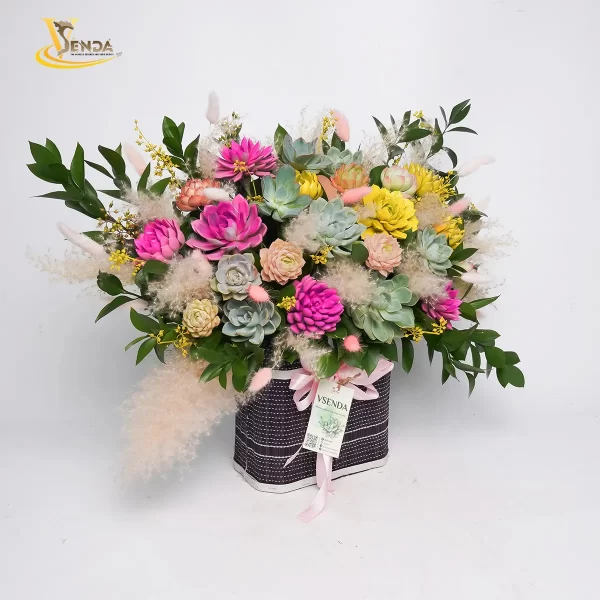 Tháng Năm Rực Rỡ - Hình ảnh 3