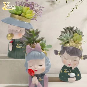 Cô bé đáng yêu