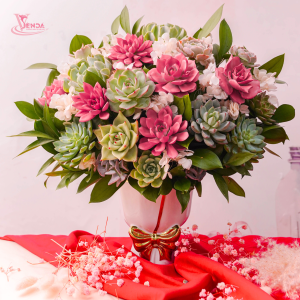 Bình Hoa Sen Đá Valentine